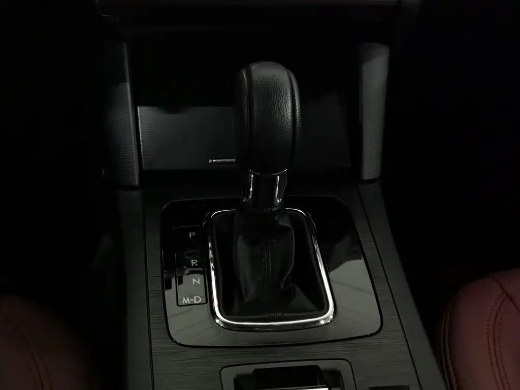 Subaru Legacy 2020 — фото 13