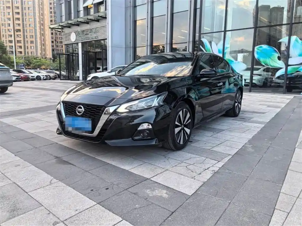 Nissan Teana 2023 — фото 1