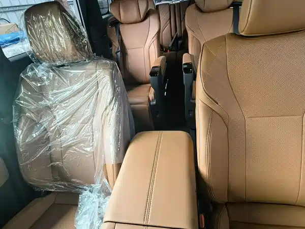 Toyota Vellfire 2024