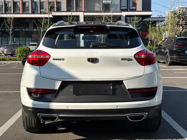 Geely Emgrand GS 2016