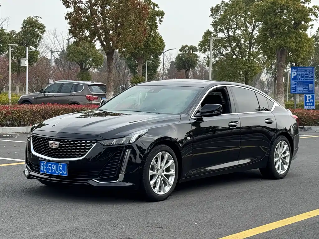Cadillac CT5 2022 — фото 1