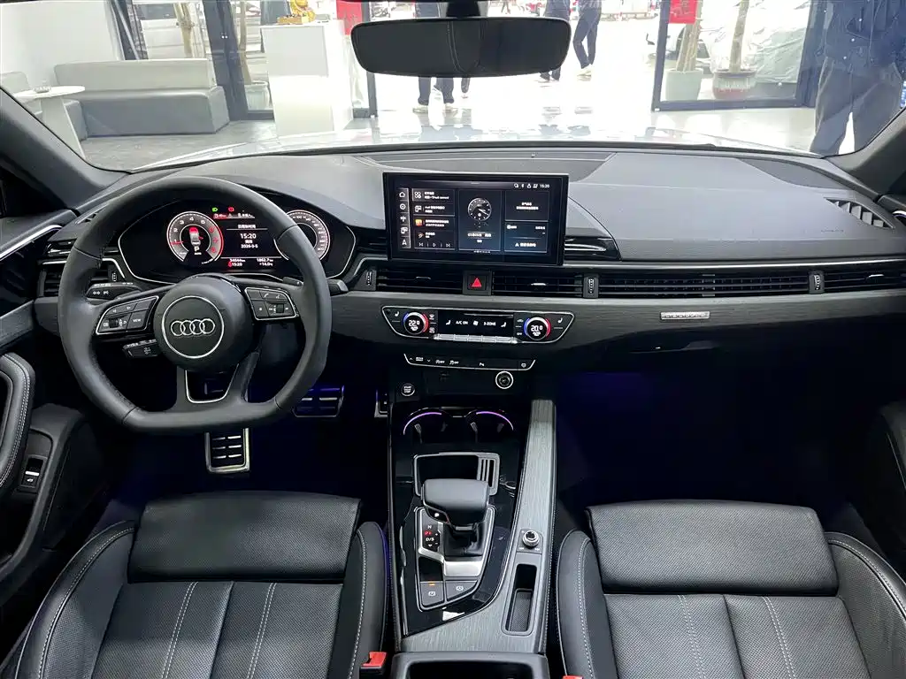 Audi A4L 2023 — фото 11