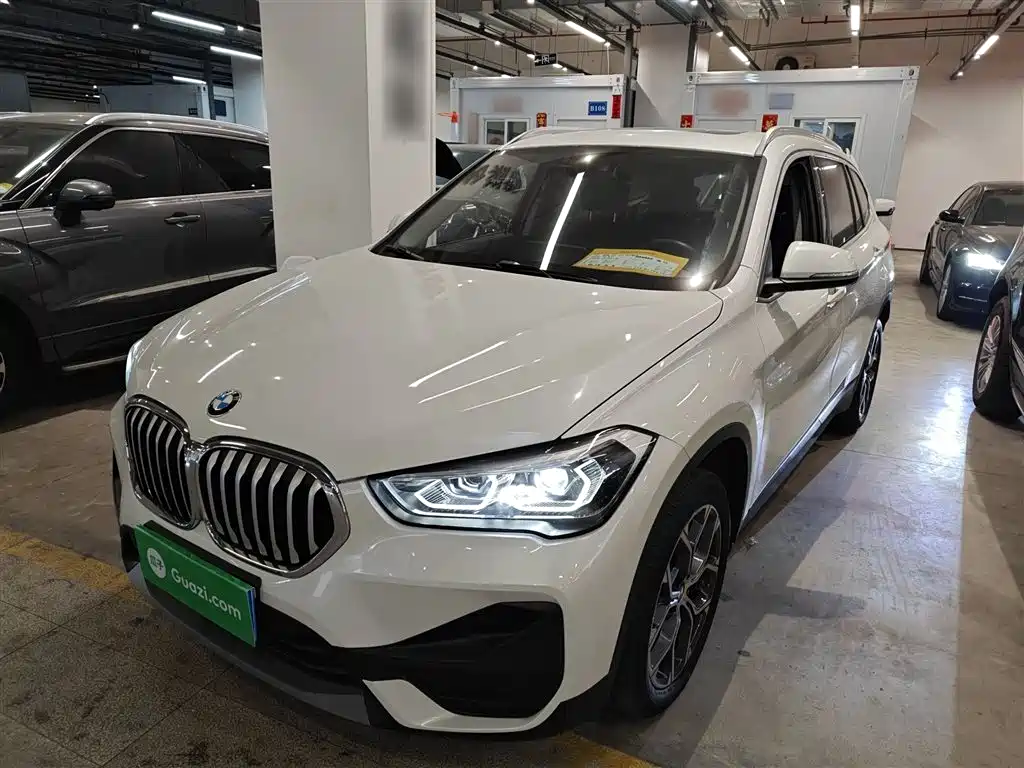 BMW X1 2022 — фото 2