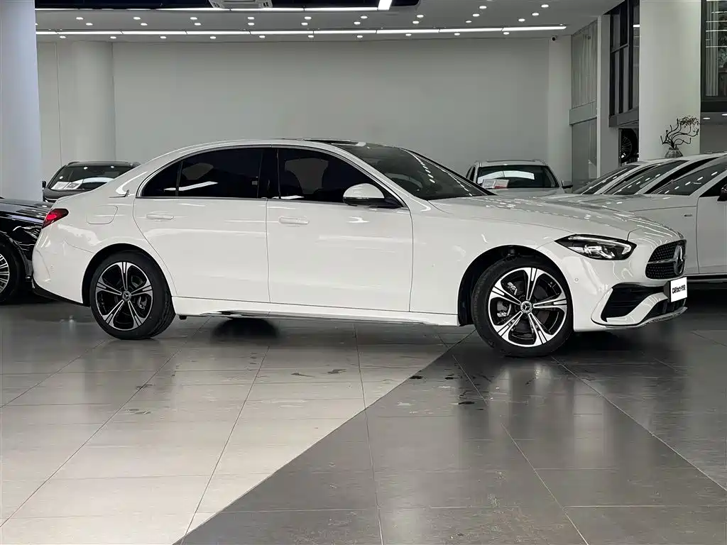 Mercedes-Benz C-Class 2022 — фото 14