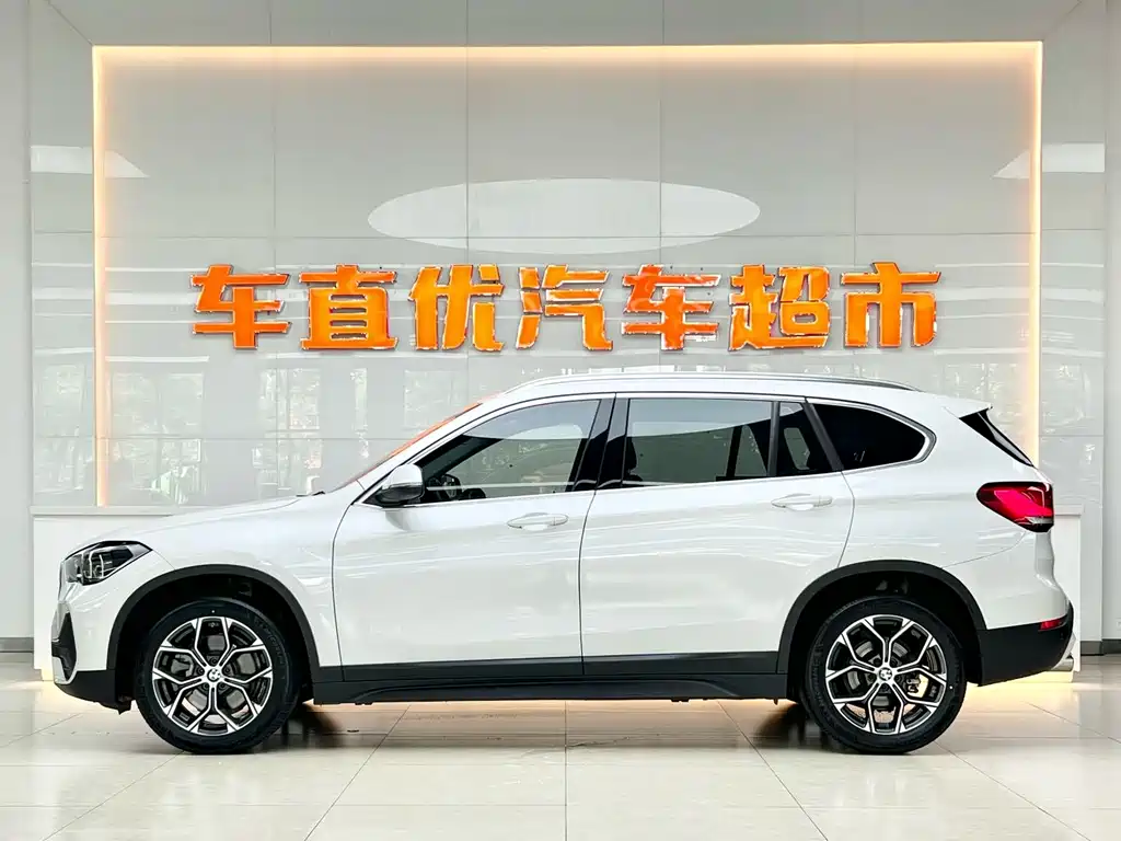 BMW X1 2021 — фото 4