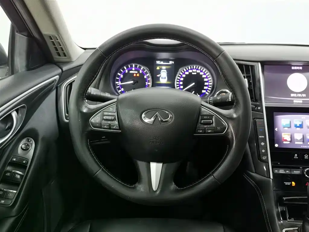 Infiniti Q50L 2015 — фото 11