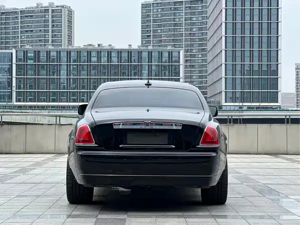Rolls-Royce Ghost 2010