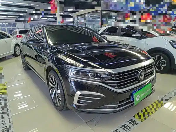 Volkswagen Passat 2023