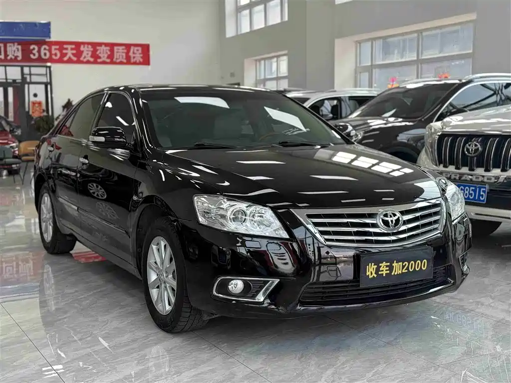 Toyota Camry 2011 — фото 3