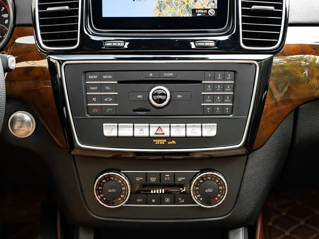 Mercedes-Benz GLS 2018 — фото 16