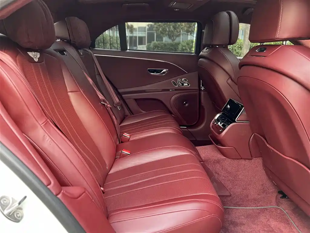 Bentley Flying Spur 2021 — фото 14