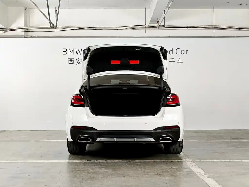 BMW 5 Series 2021 — фото 18