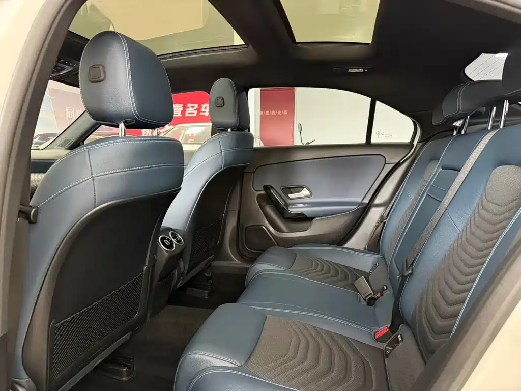 Mercedes-Benz A-Class 2020 — фото 9