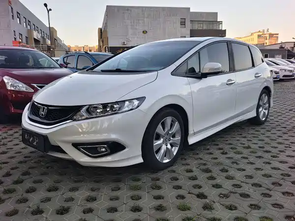 Honda Jade 2016