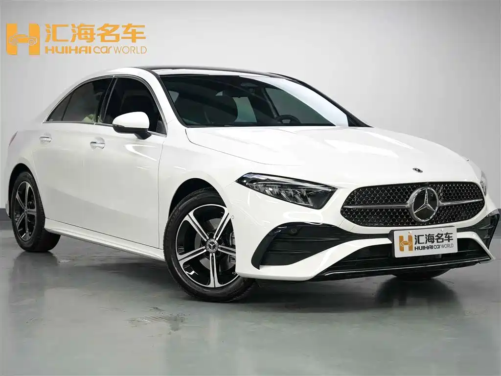Mercedes-Benz A-Class 2026 — фото 3
