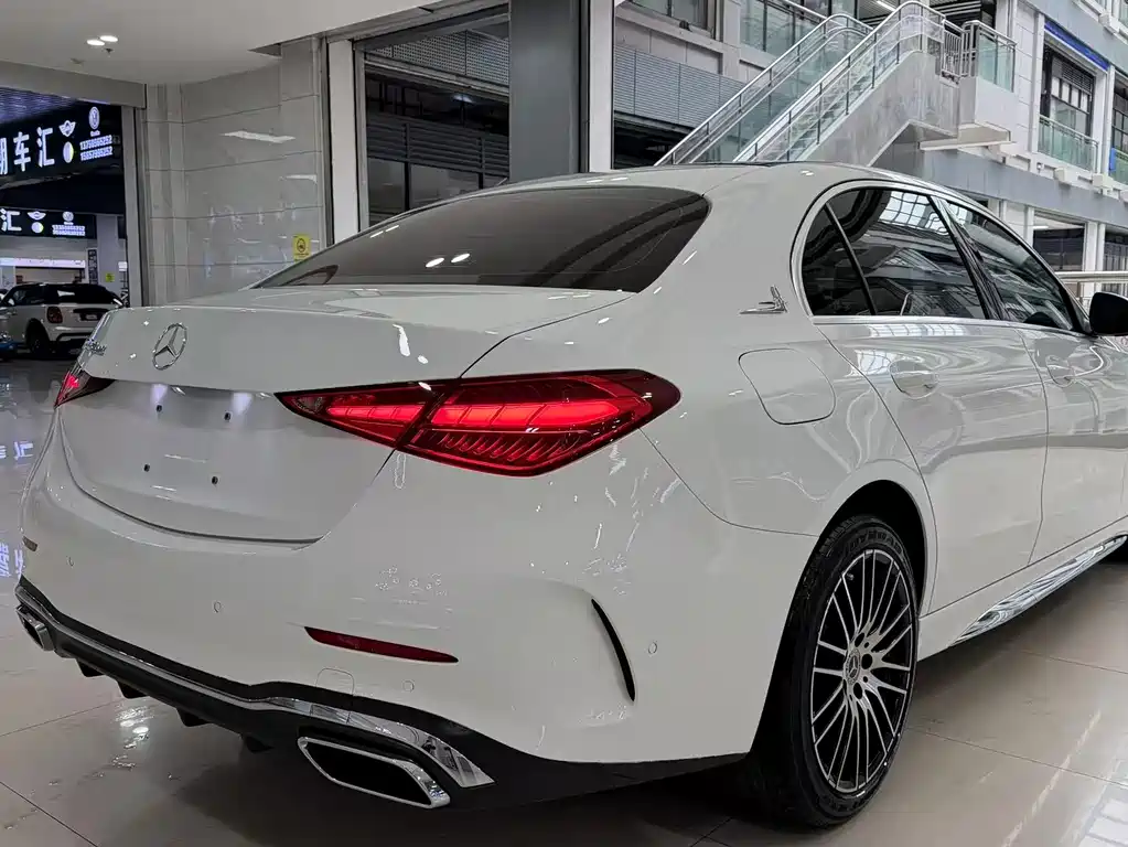 Mercedes-Benz C-Class 2023 — фото 9