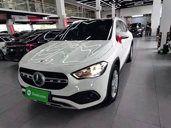 Mercedes-Benz GLA 2020