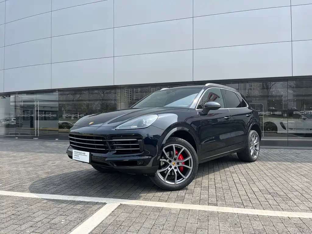Porsche Cayenne 2020 — фото 1