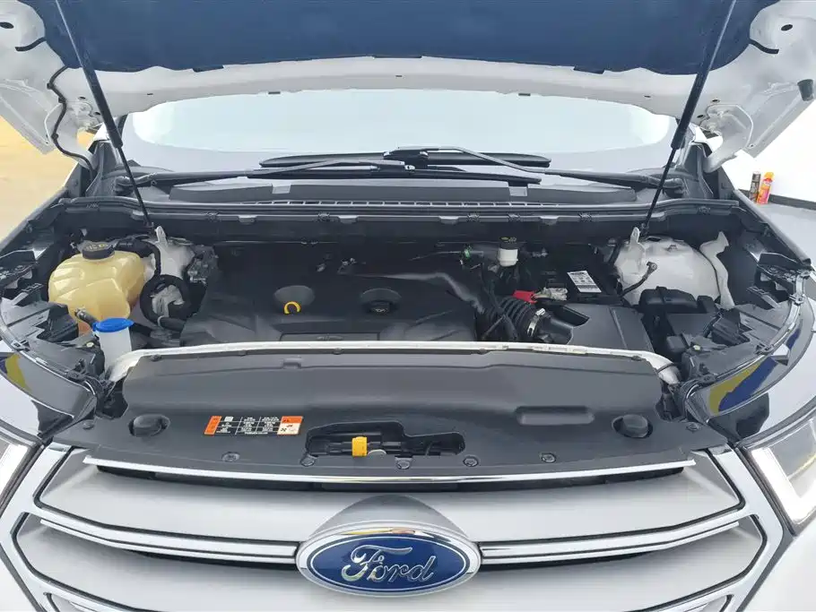 Ford Edge 2019 — фото 10