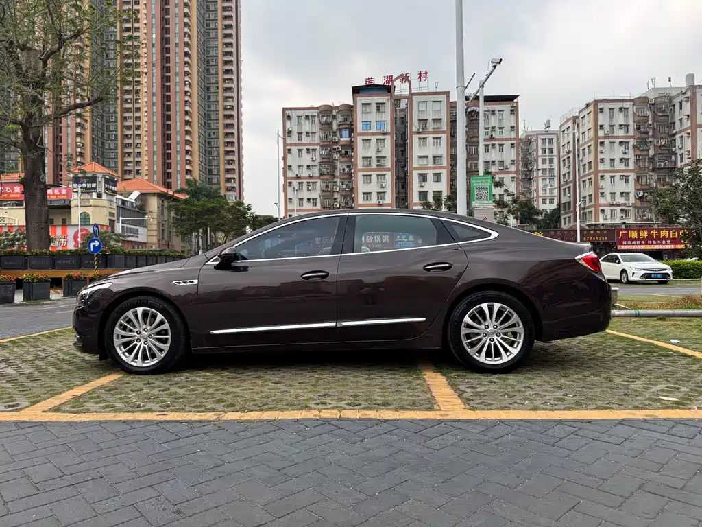 Buick LaCrosse 2017 — фото 8
