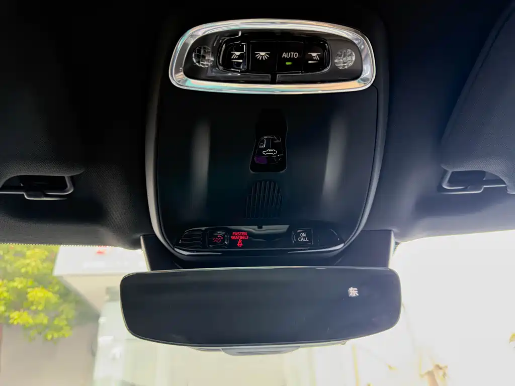 Volvo XC90 2021 — фото 13