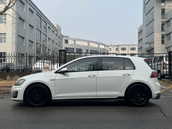 Volkswagen Golf GTI 2016