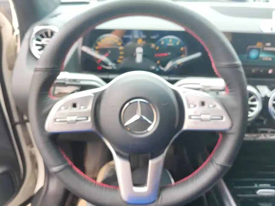 Mercedes-Benz GLA 2021 — фото 15