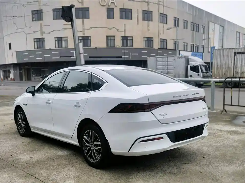 BYD Qin PLUS 2023 — фото 4