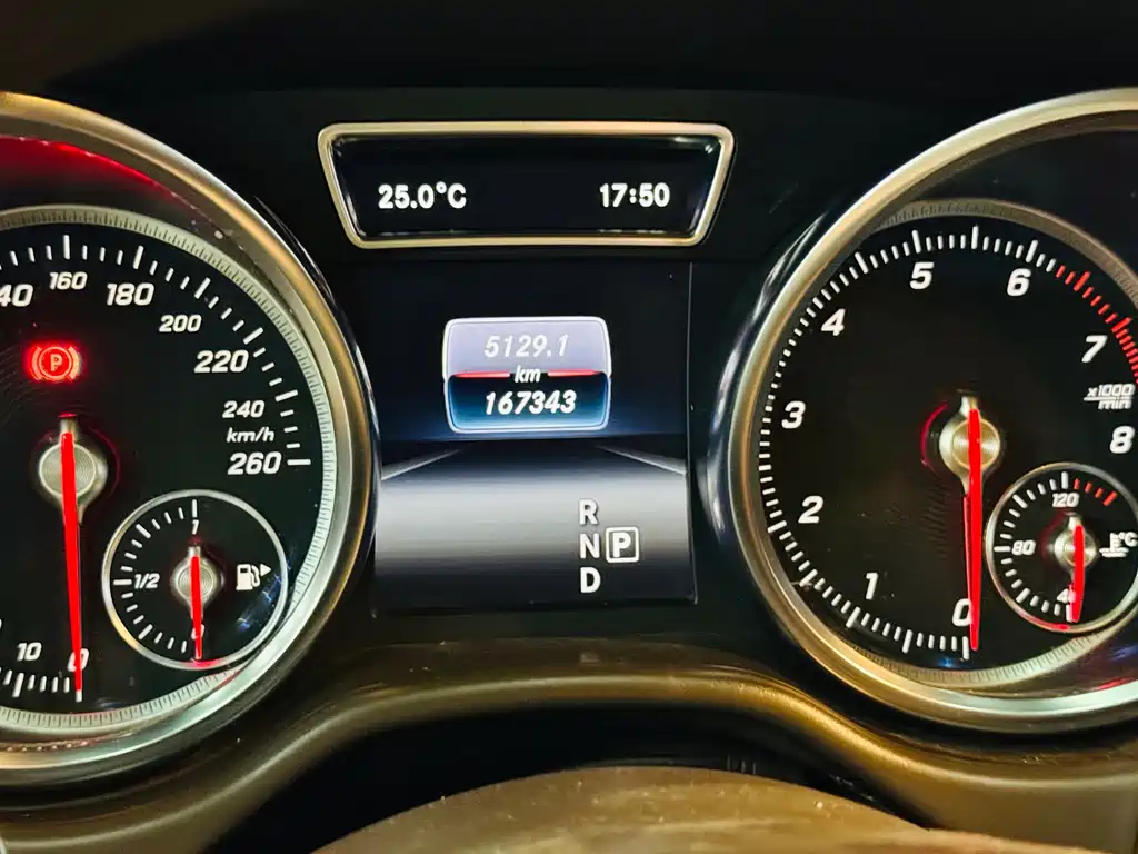 Mercedes-Benz GLE 2018 — фото 18