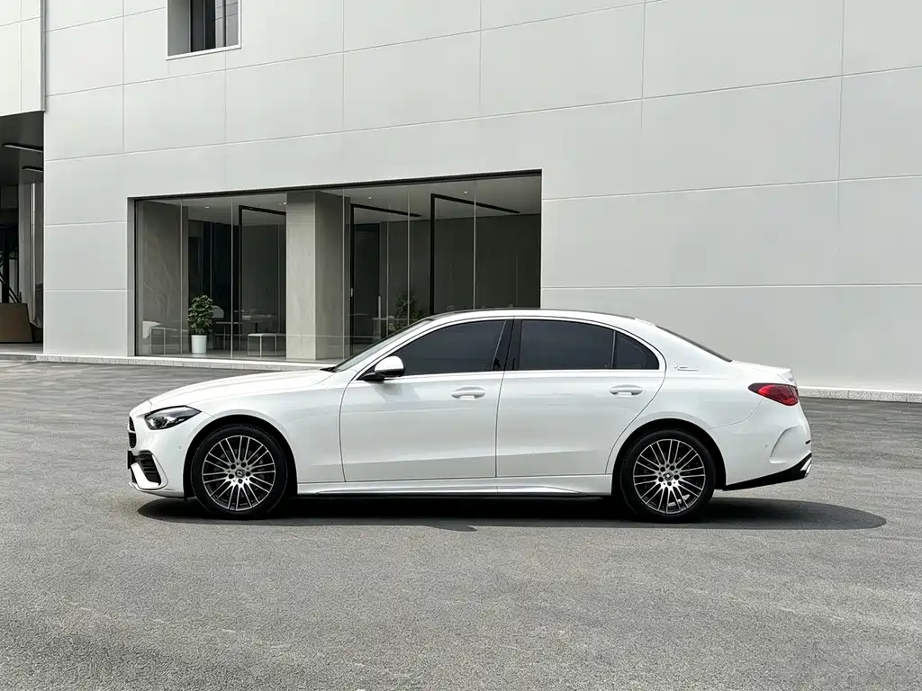 Mercedes-Benz C-Class 2023