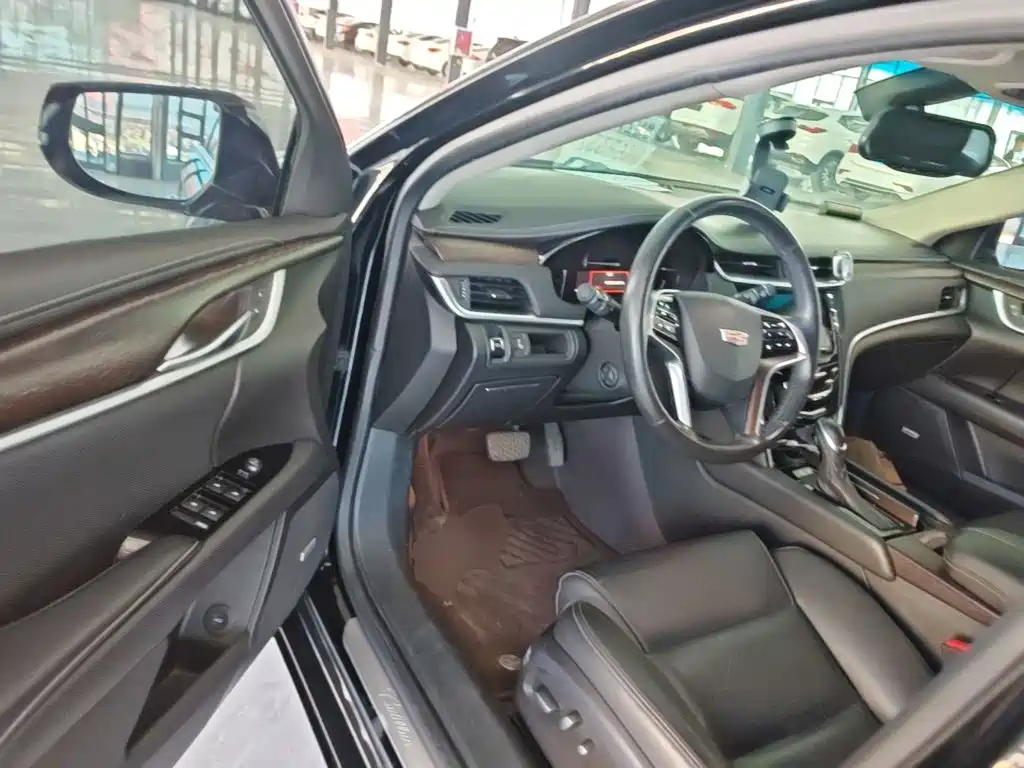 Cadillac XTS 2018 — фото 16