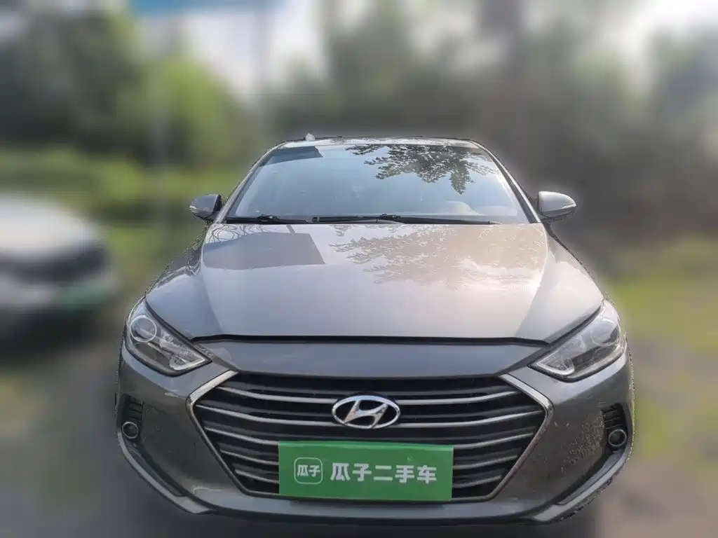 Hyundai Elantra 2019 — фото 3