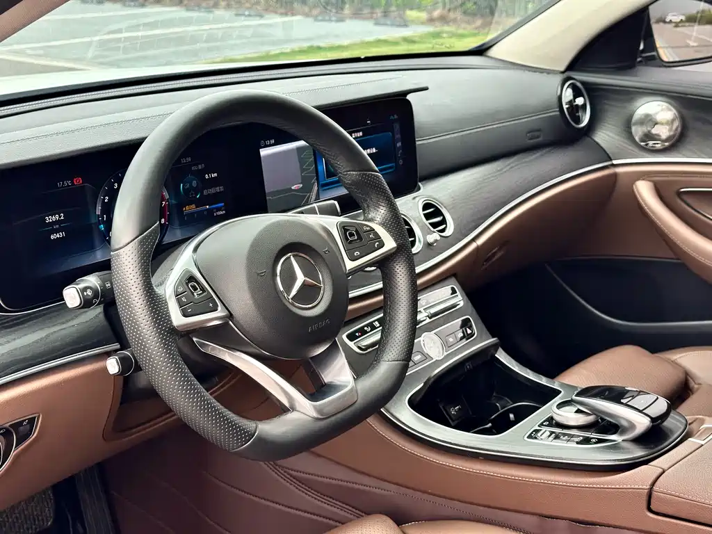 Mercedes-Benz E-Class 2018 — фото 10