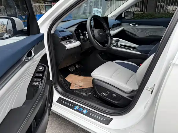 Geely Xingrui 2023