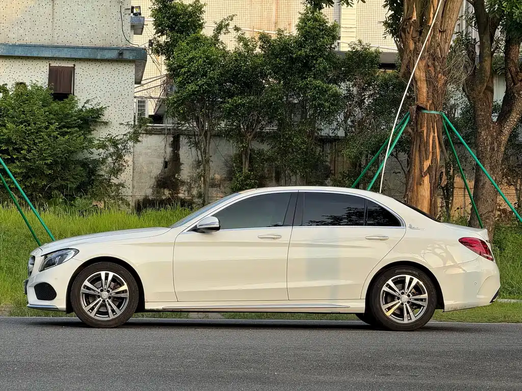 Mercedes-Benz C-Class 2016
