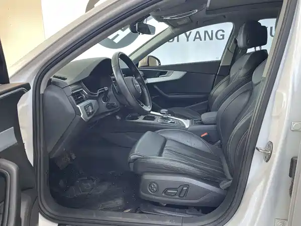 Audi A4L 2021