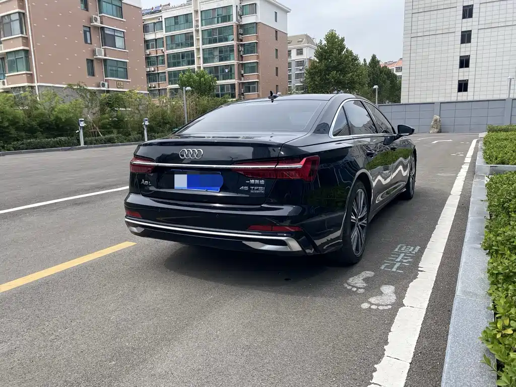 Audi A6L 2023 — фото 10
