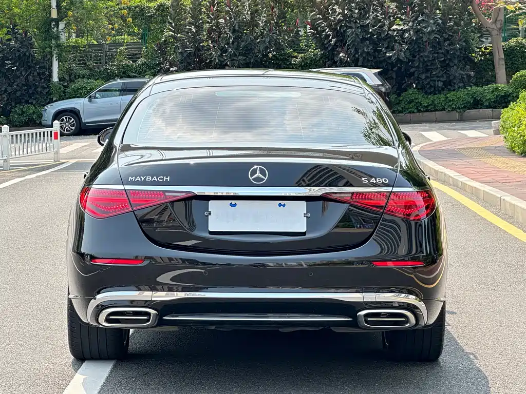 Mercedes-Benz Maybach S-Class 2023 — фото 6