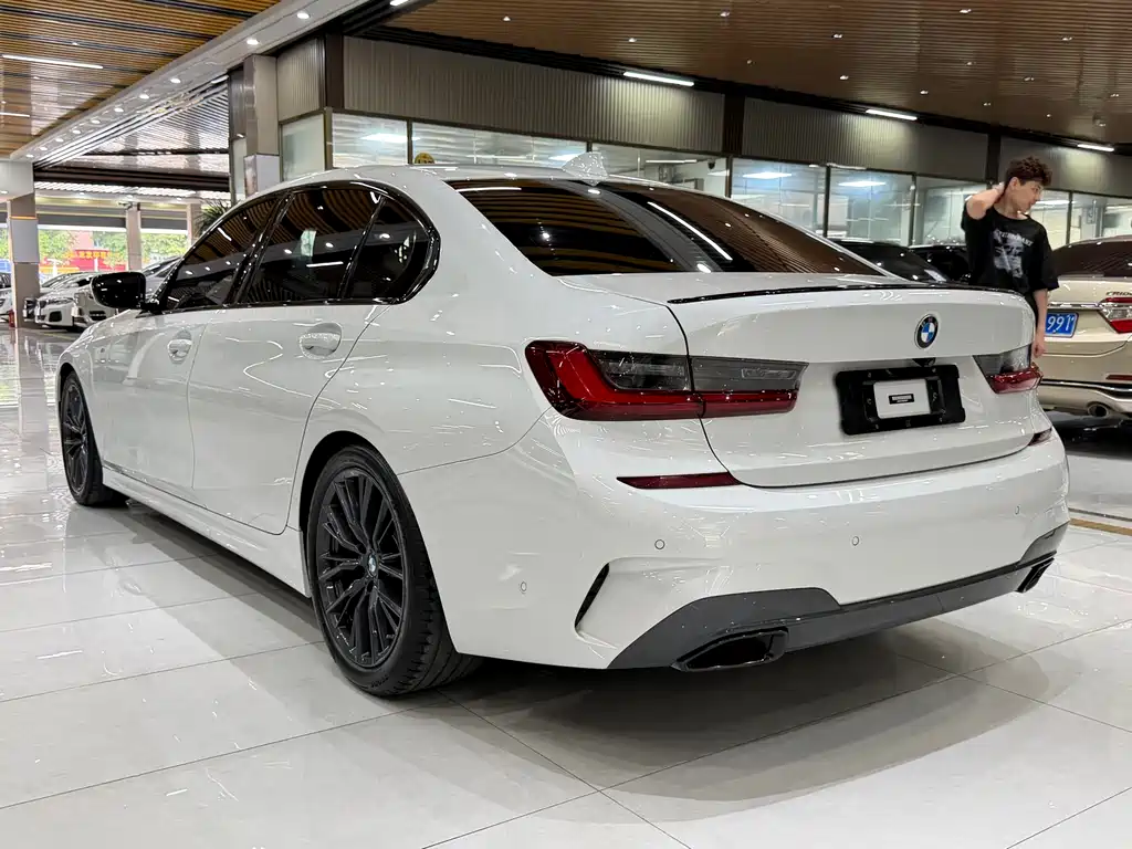 BMW 3 Series 2022