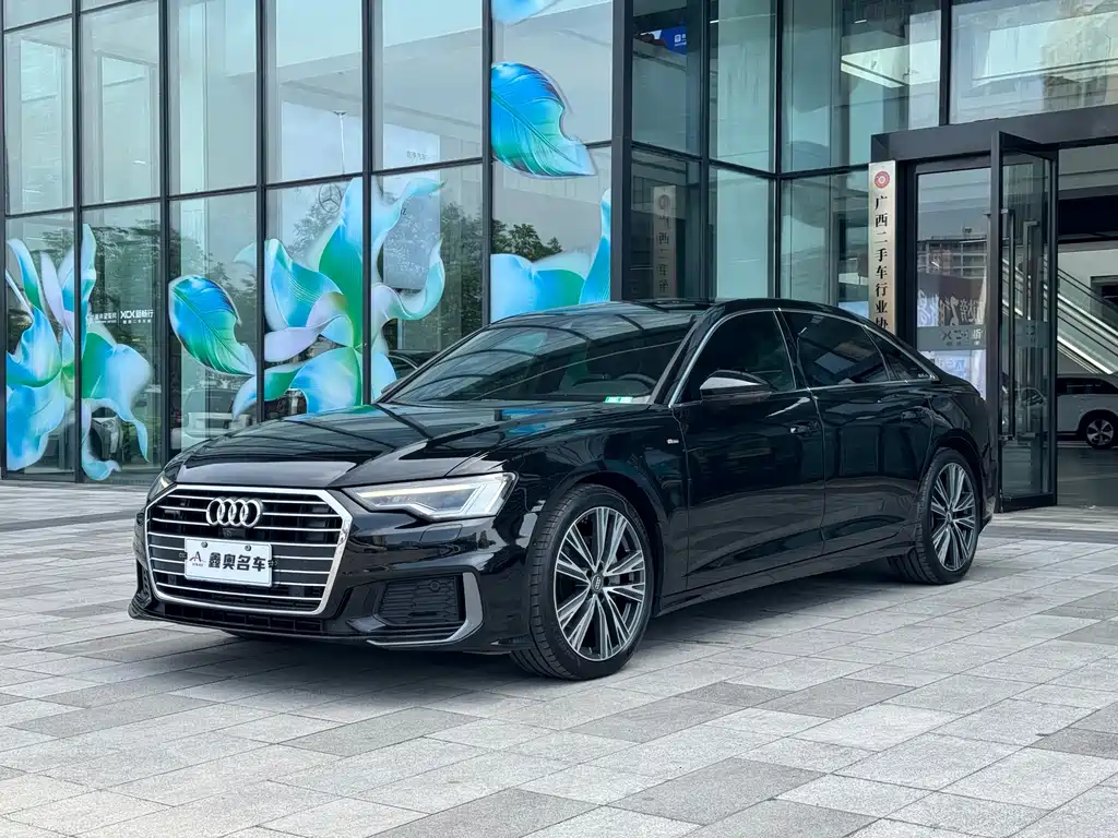 Audi A6L 2019 — фото 1
