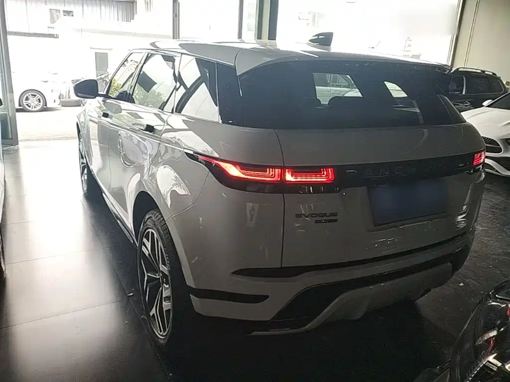 Land Rover Evoque 2020 — фото 5