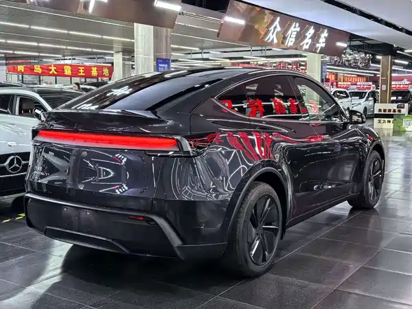 Tesla Model Y 2026