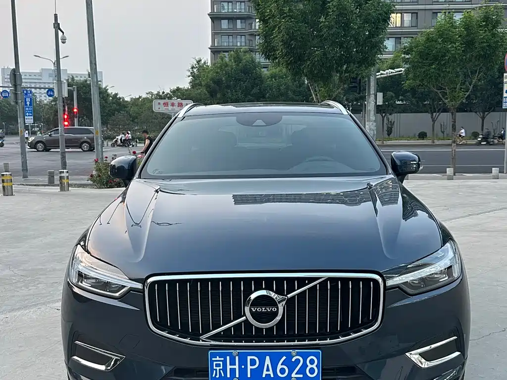 Volvo XC60 2020 — фото 2