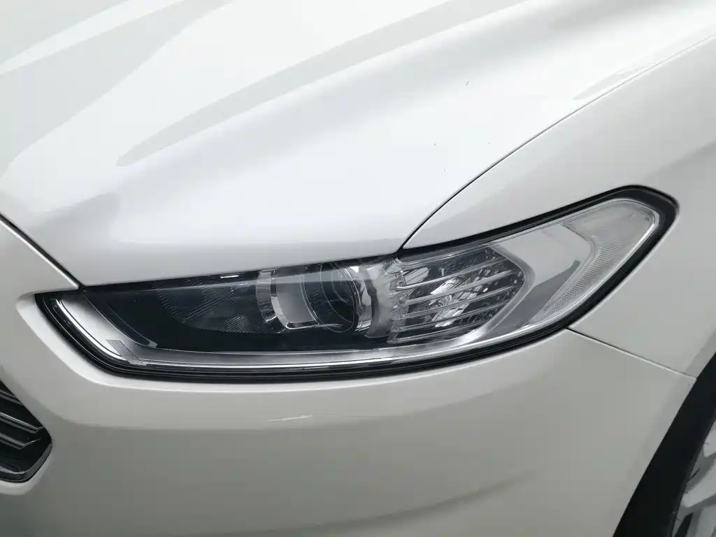 Ford Mondeo 2016 — фото 7