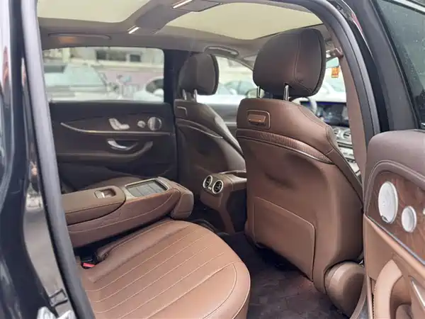 Mercedes-Benz E-Class 2019