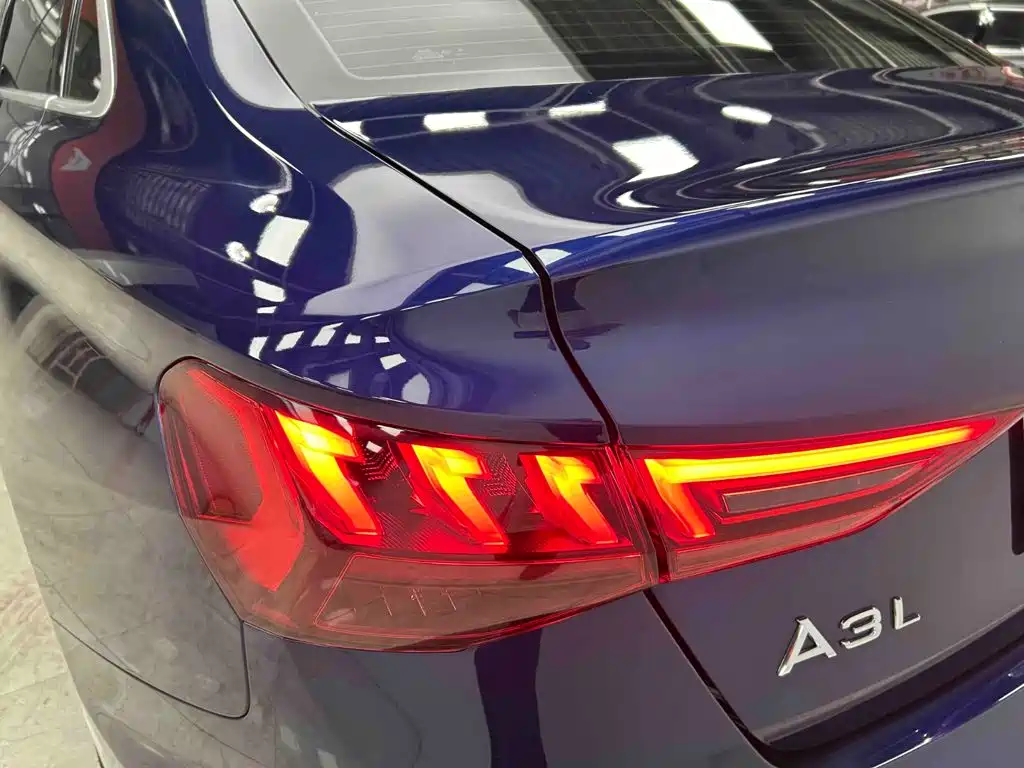 Audi A3 2023 — фото 18