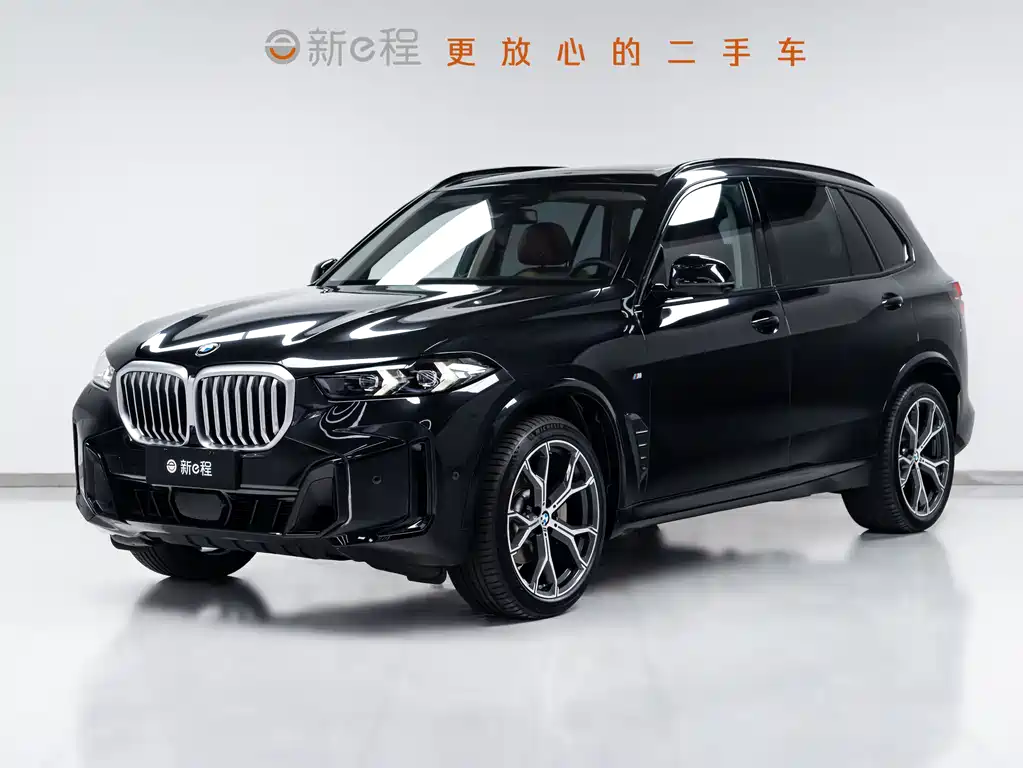 BMW X5 2025 — фото 1