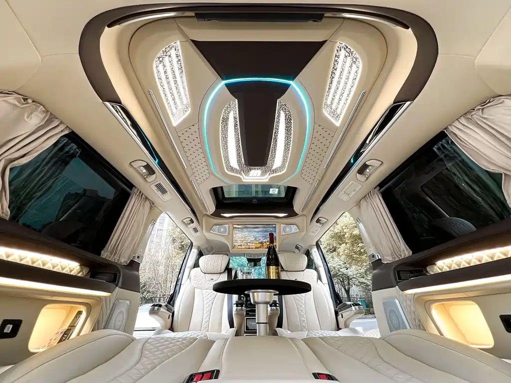 Mercedes-Benz Vito 2022 — фото 17