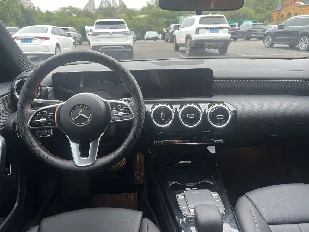 Mercedes-Benz A-Class 2022 — фото 17