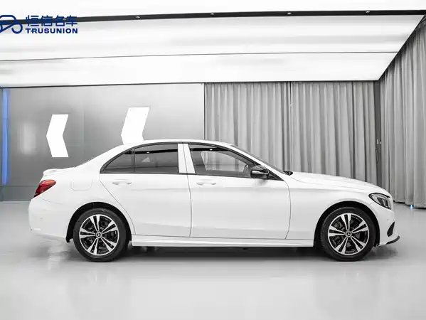 Mercedes-Benz C-Class 2018